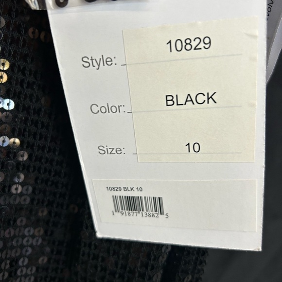 Mac Duggal 10829 NWT Sequined Ruffled Cut Out Lace Up Gown - Picture 7 of 7